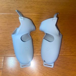 Oculus VR controller grip
